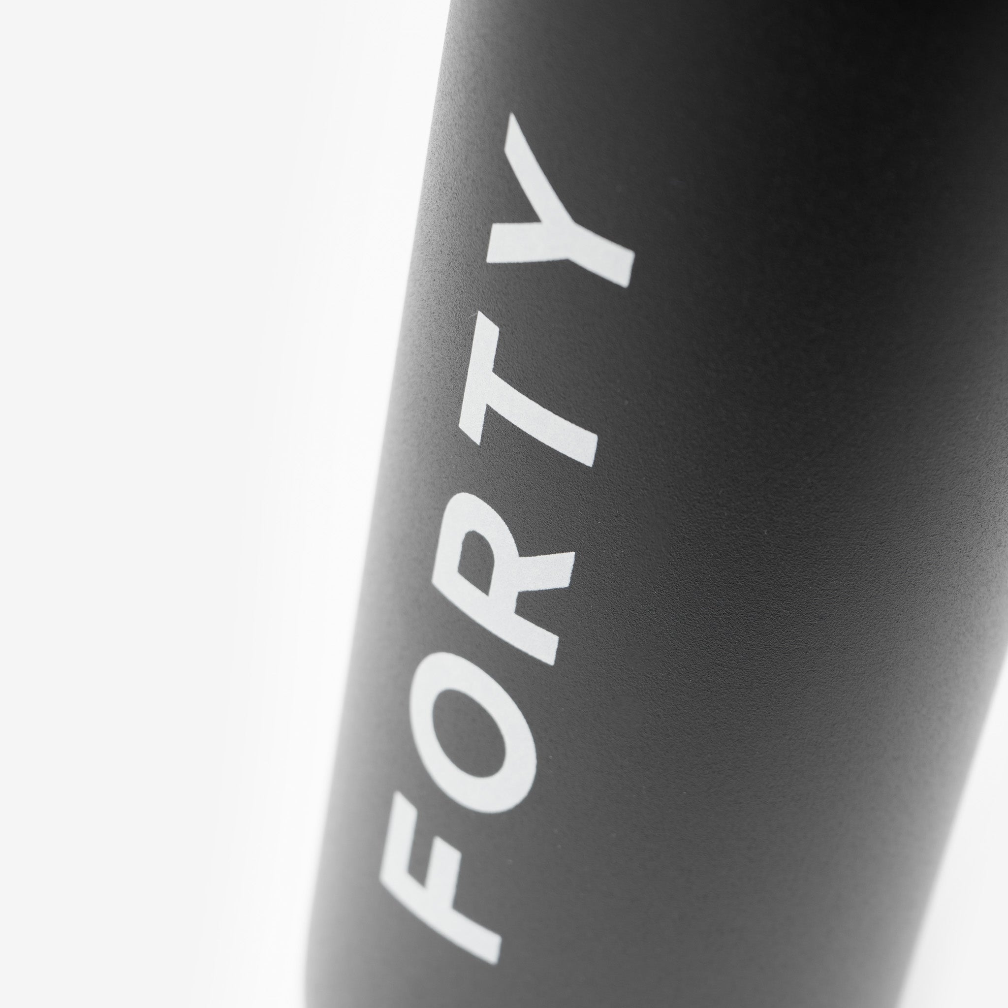 FORTY 800ml Water Bottle (Matte Black) xccscss.